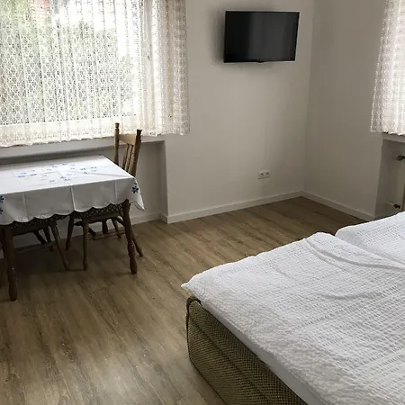 Gaestehaus Fries Penzion Blankenheim (North Rhine-Westphalia)