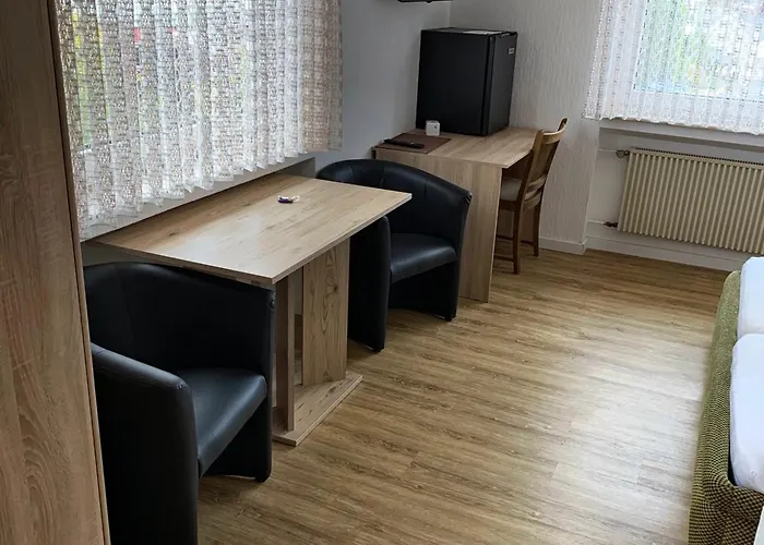 Affittacamere Gaestehaus Fries 3*